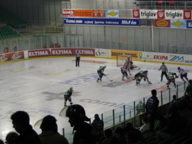 2006_03_28 Hokej Oimpija Jesenice 3-2 - foto