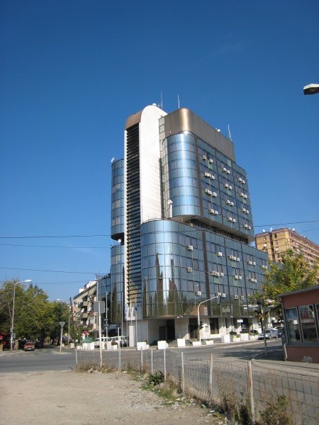 Bivša stavba Ljubljanske Banke; sedaj je tu sedež OSCE.