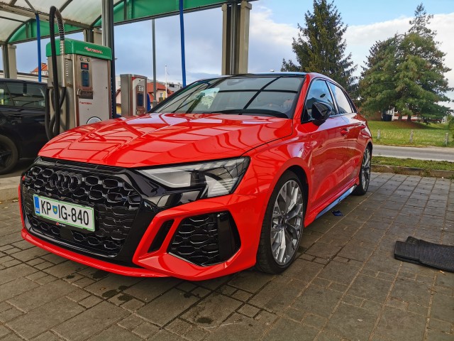 Audi RS3 8Y - foto