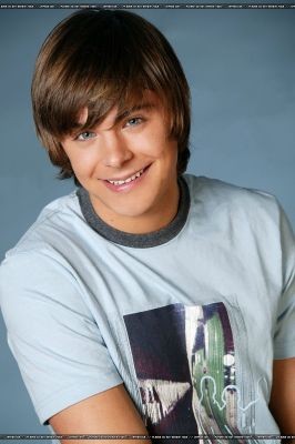 Zac Efron - foto povečava