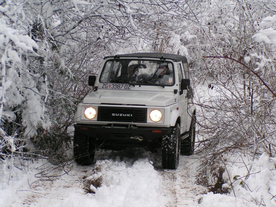 Prvi snijeg ove sezone 17.12.2011. - foto povečava