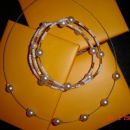 kompletek ogrlica in zapestnica - razne bele perlice