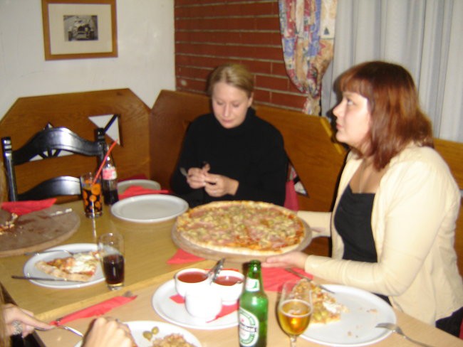 Izklop Pizza Meeting - foto povečava