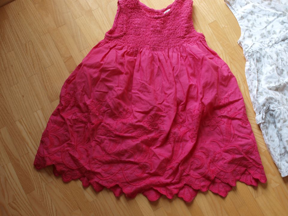 dve krasni oblekici 86