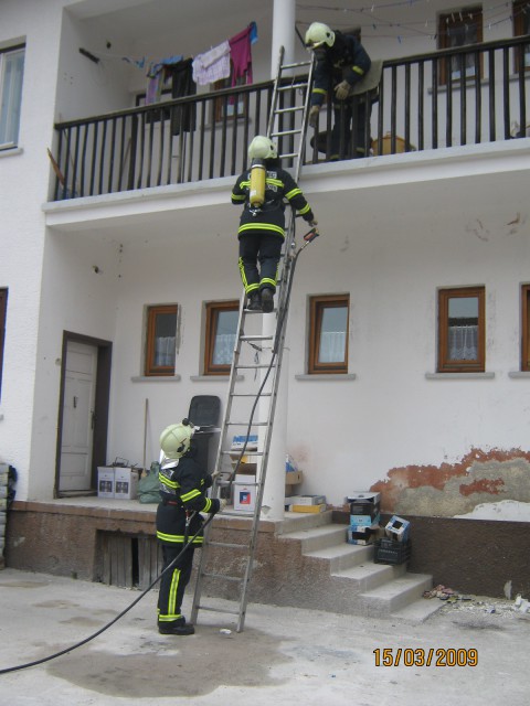 Vaja - zadružni dom - foto