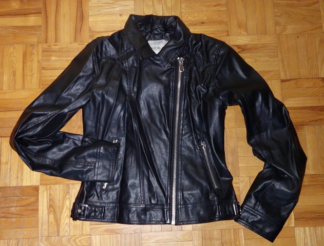 Usnjena kratka jaknica 146-152, 15€